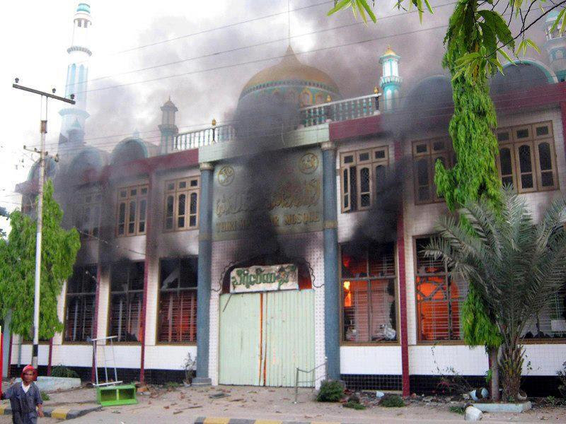 Myanmar-masjid dibakar-jpeg.image