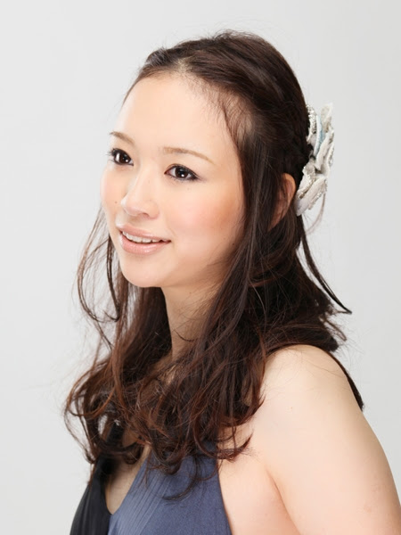 ロングヘア編 お呼ばれ結婚式用に自分でアレンジできる髪型30選