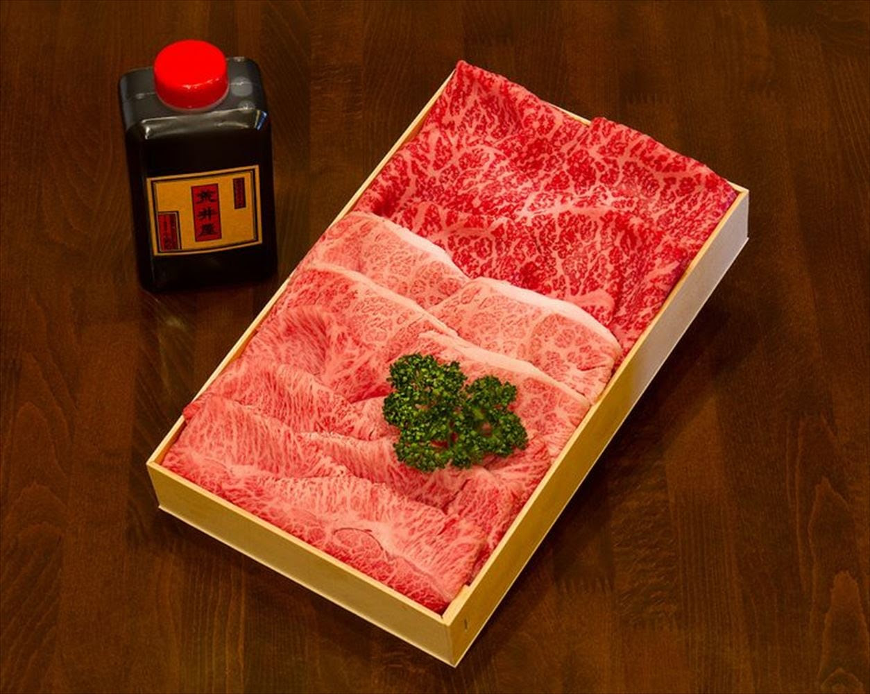 送料込 すきやき用 徳用上肉 600ｇ 黒毛和牛 すきやき用 横浜の老舗牛鍋屋 荒井屋オンラインショップ