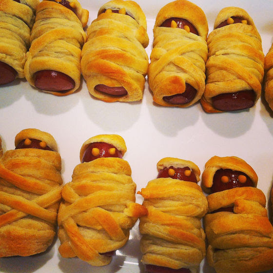 Mummy dogs.jpg