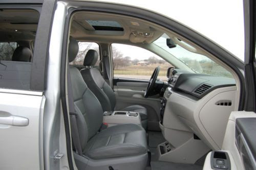 Purchase used 2009 Volkswagen Routan SEL Premium 4dr Wgn ...