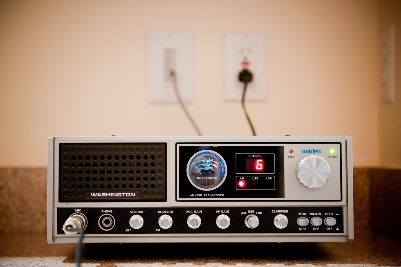 A Stealthy Homebrew Vertical CB Dipole | CB Radio Magazine