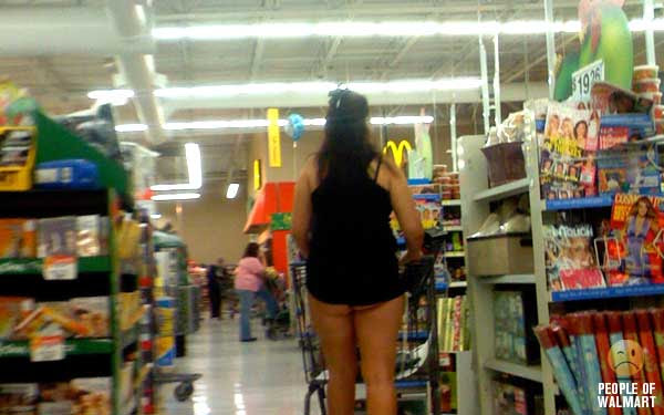 People of Walmart is officially my new favorite blog!