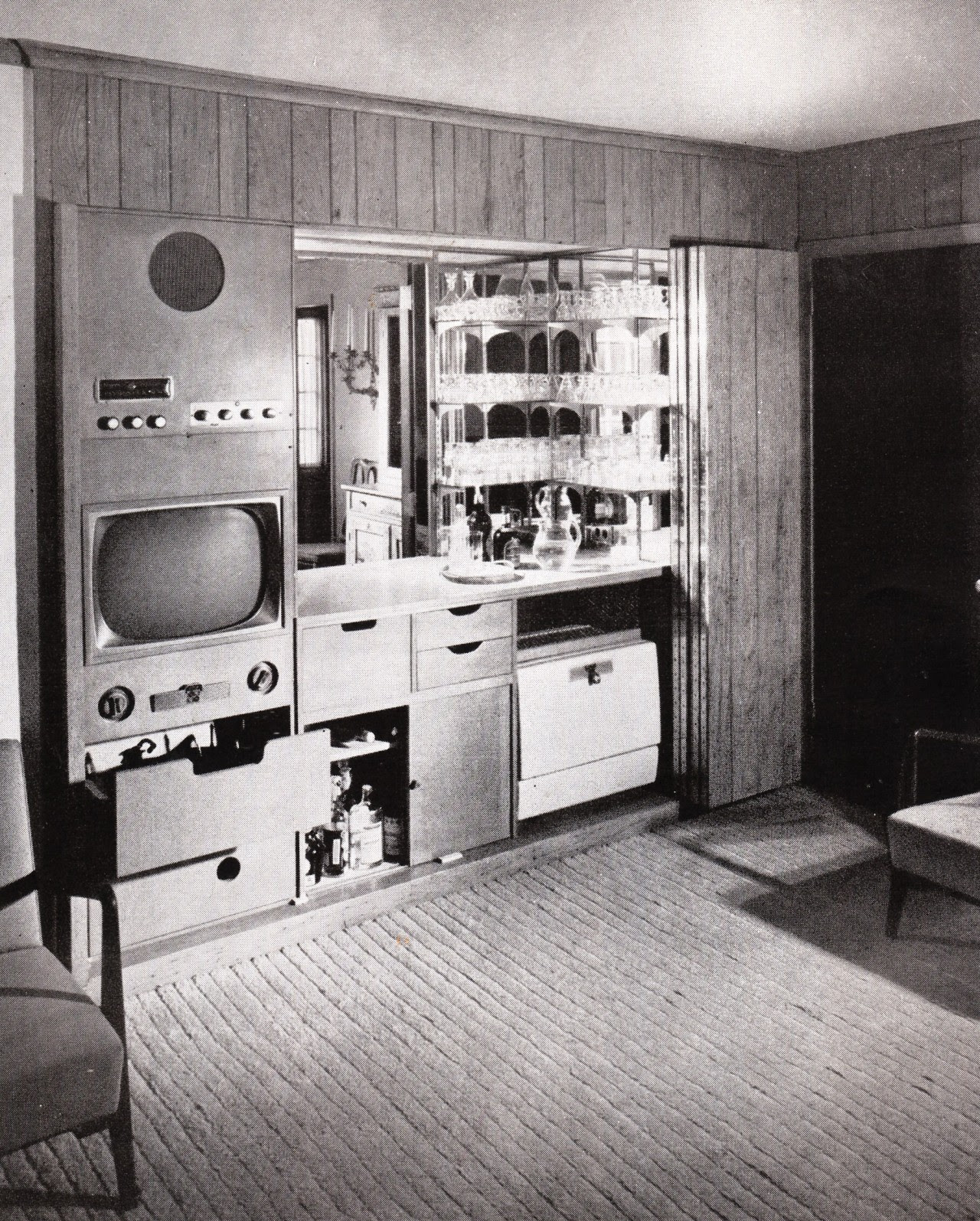 drmonkeysetroscans:

Entertainment suite.
