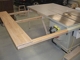 Homemade Extending Table Saw Wing - HomemadeTools.net