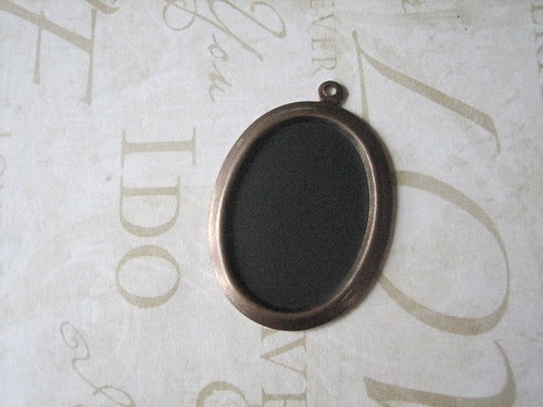 chalkboard necklace diy - fchalkboard application applied and dried!