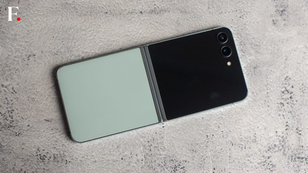 Samsung Galaxy Z Flip 5-04