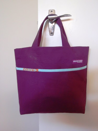 LIBRARY BAG - back
