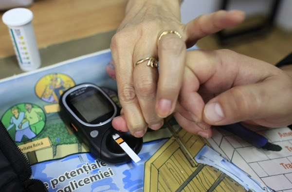 Lowering blood sugar levels could help in preventing memory loss, study finds. (Photo : REUTERS/Radu Sigheti) 