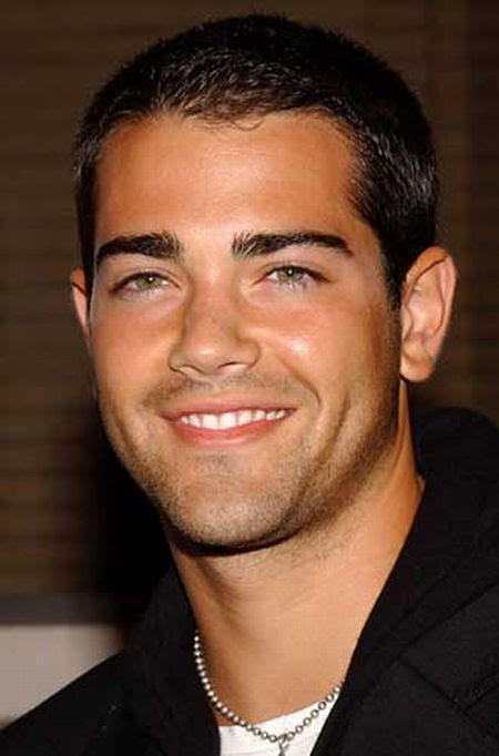 Top 100 Most Beautiful Men (100 pics)