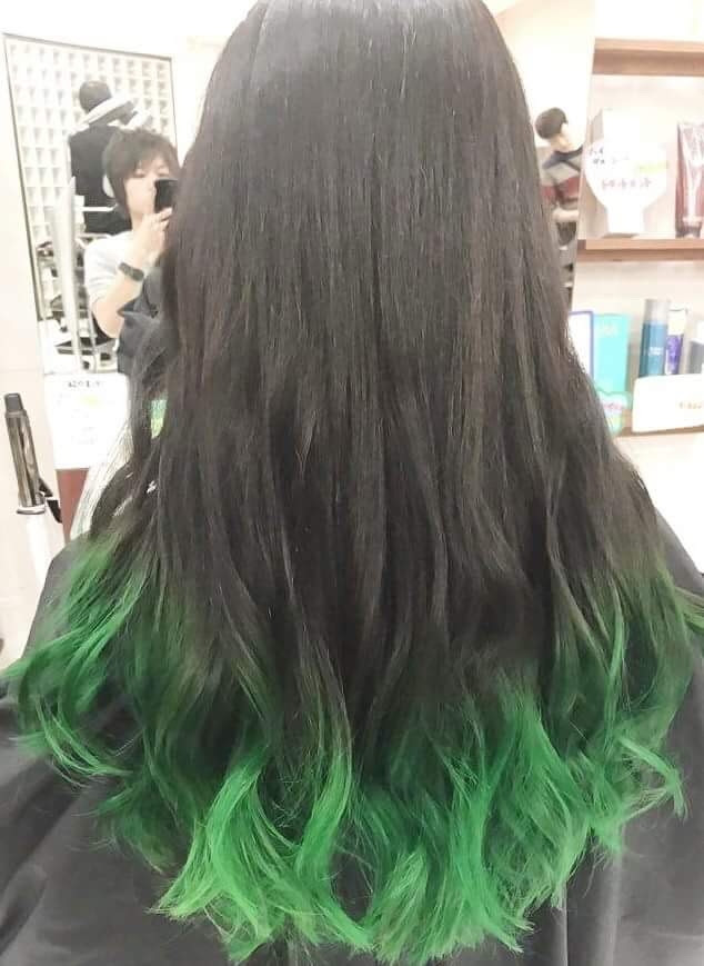 グリーンヘアカラー 緑カラー マットグリーンカラーにしてみたい方の参考カラー写真 Sherry 原宿美容室