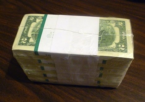 United_States_two-dollar_bills_in_shrink_wrap.jpeg