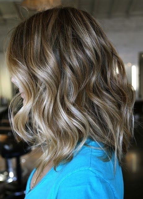 8 Easy Medium Wavy Hairstyle Ideas - PoPular Haircuts