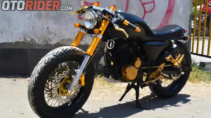 Modifikasi Megapro 2005, Kejar Custom Tapi Kencang
