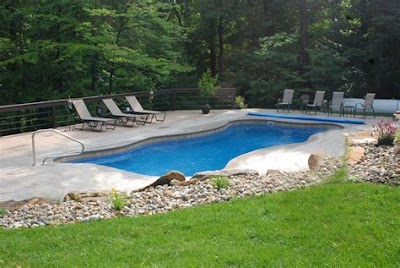 Designing A Backyard Pool And Spa In Bloomington, Il
