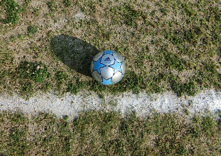 実際に検証してみました サッカーにおいて ボールがラインを越えたかどうかを判定する ビ グルとサッカー セレッソ大阪 応援日記