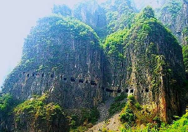 Shangrala's
                                                          World's
                                                          Unusual
                                                          Tunnels