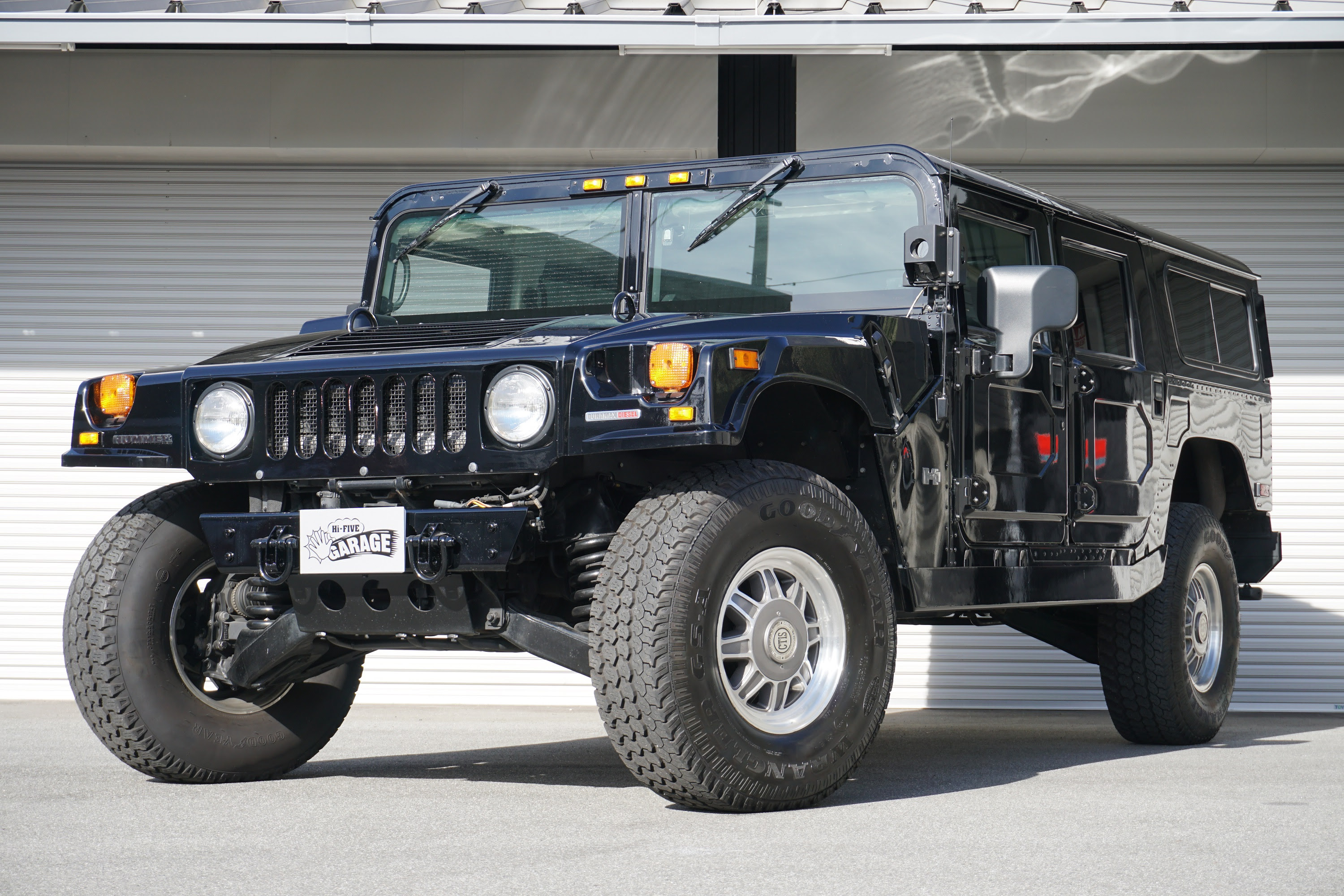 ハマーh1 Alpha 走行車両 大阪府摂津市のアメ車専門店hi Five Garageは新車や中古 車 ビンテージカー 各種パーツ 代行輸入まで充実のサービス体制を取り揃えております