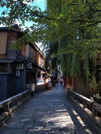 京都探訪 祇園新橋の古い町並み 京都府京都市 茶の湯的 建築 庭園 町並み観賞録