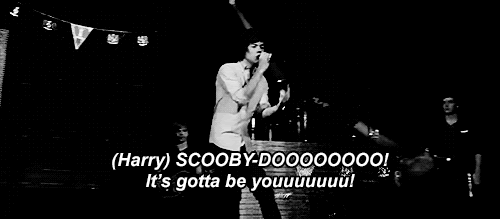 e-d-w-a-r-d-s-t-y-l-e-s:

Harry changing Gotta be you lyrics in San Diego
