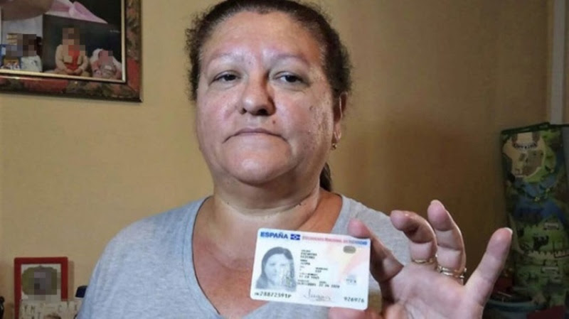Juana Escudero berusaha membuktikan bahwa dirinya masih hidup. (Foto: EFE)