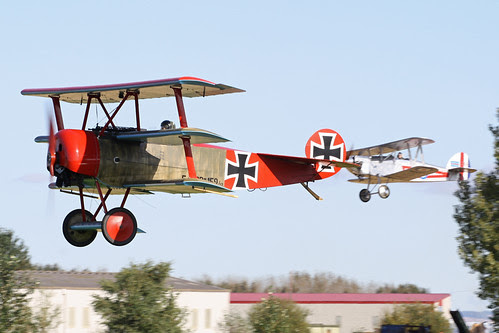 G-BVGZ (152-17) & G-BZNW (K2048)