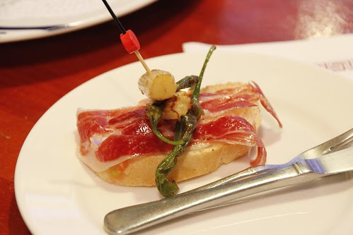 Green Parrot con el pintxo "Capitán Esparragow" en el IV Concurso Pintxos de Cine CineGourland