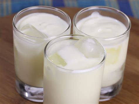 sweet yogurt drink sweet lassi  steps