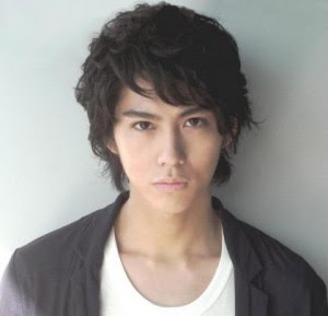 賀来賢人がtakaに似てる 坊主頭画像が面白い 横顔イケメンと噂に Pabaraba Net