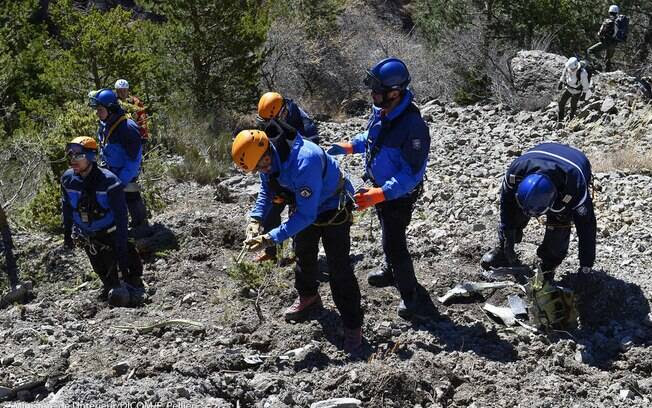 Corpos de vítimas de queda de avião começam a ser recuperados (26/03/2015)
. Foto:  DICOM / Ministère de l’interieur/Fotos Públicas
