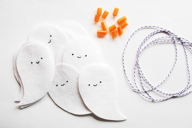 Ghostie Garland