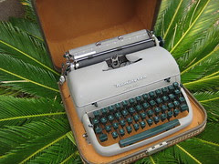 Typewriter 001