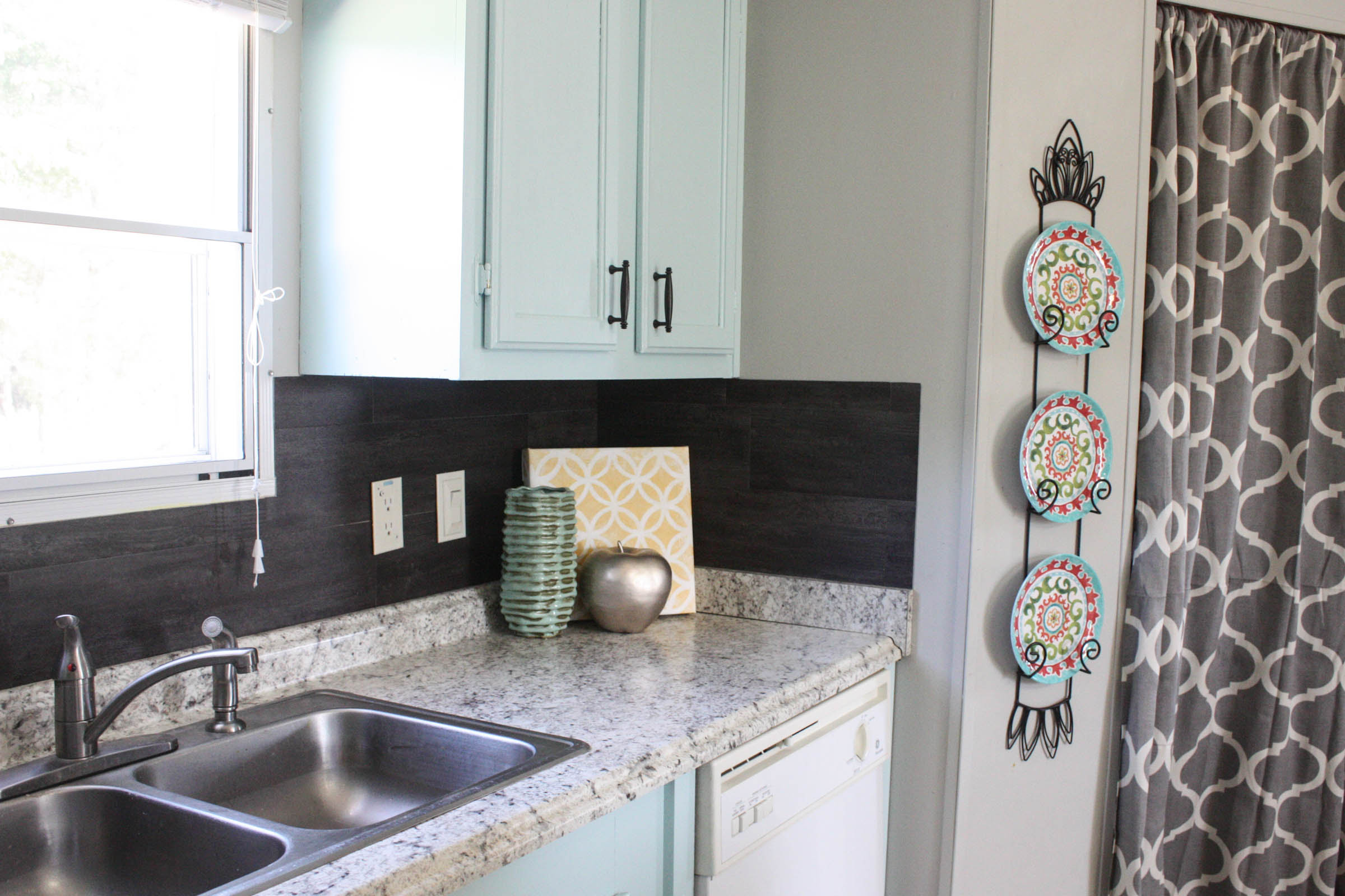 Our $40 Backsplash {Using Vinyl Flooring} - Re-Fabbed