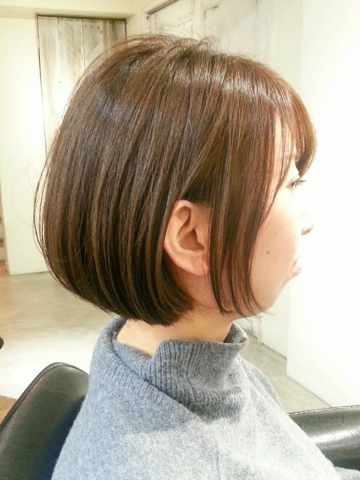 耳かけもオススメ 重めショートボブ