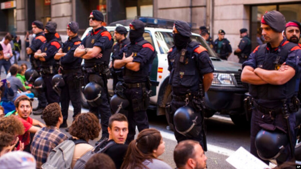 Pemerintah Pusat Spanyol Mulai Kekuasaan di Catalonia