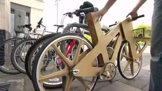cardboard bicycle, cardboard bike, bike made from cardboard, eco-friendly bicycle, cardboard bike Phil Bridge, student design bicycle, Sheffeld England student design, cardboard bike, transportation tuesday, cardboard2.jpg