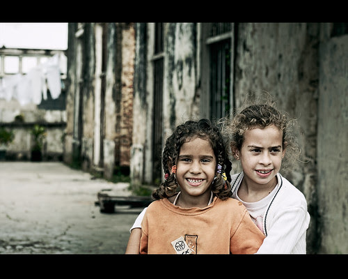 Sonrisas ingeniosas by Rey Cuba