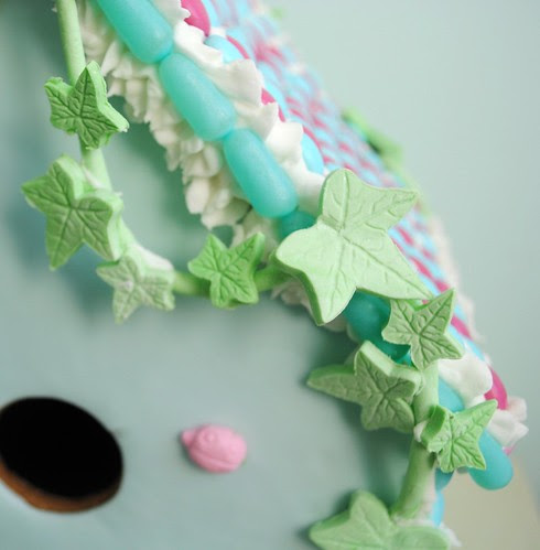 Trailing ivy on bird house