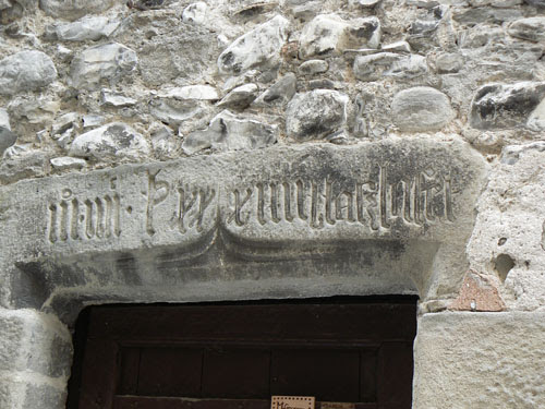 inscription sur portes.jpg
