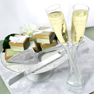 Toasting Champagne Flutes in a Vase & Cake Server Set