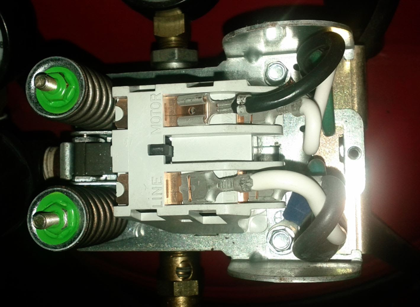 electrical - How do I wire this motor with 240V? - Home ...