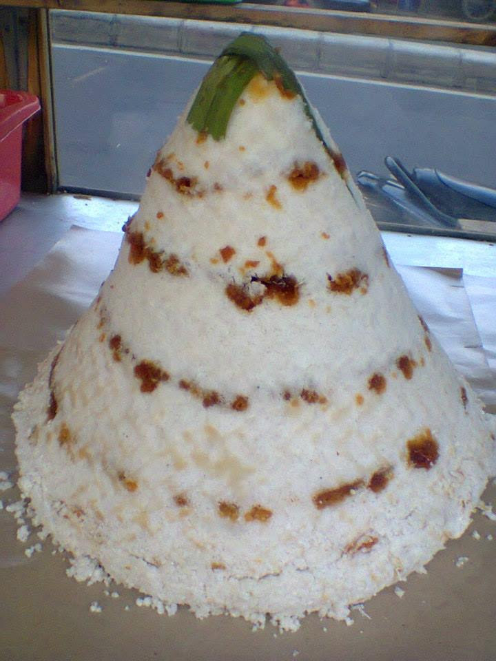 KUE DONGKAL JAJANAN KHAS BETAWI YANG MULAI TERGERUS ZAMAN 