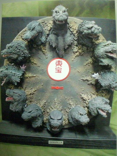 歴代 ゴジラレリーフ 完成 ゴジラ ミュージアム