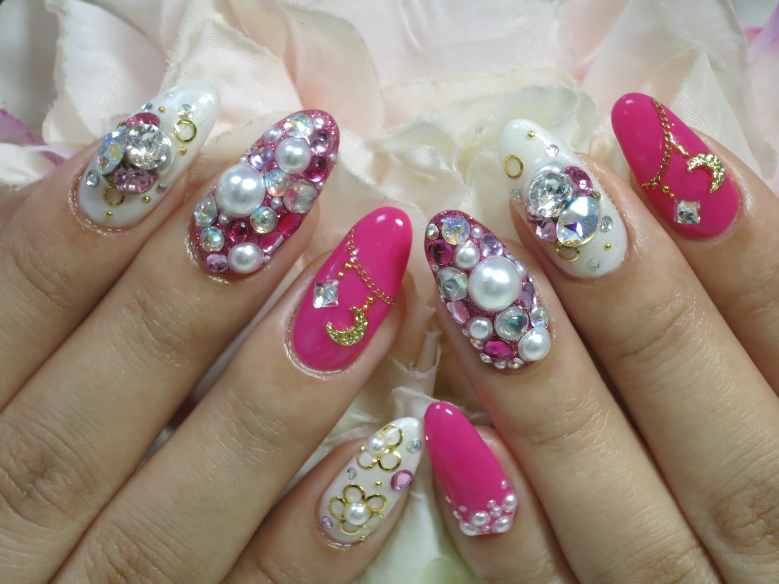 きらきら 派手かわネイル 渋谷区でジェルネイル Nail Salon ネイルサロン R