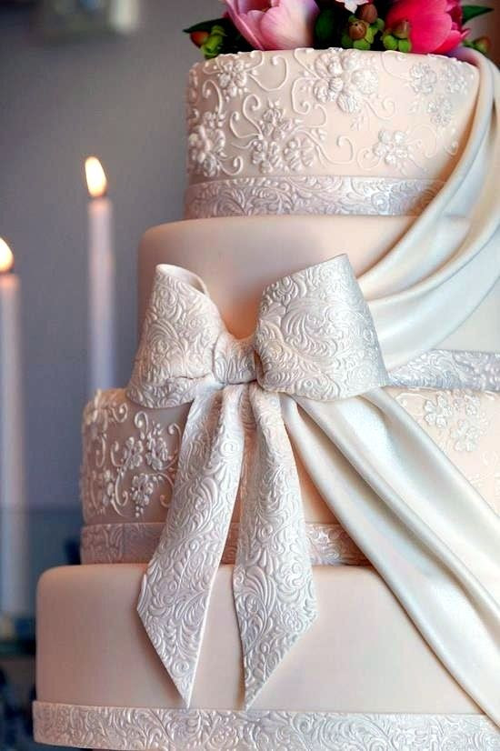 Cake 可愛いが詰まってる リボンモチーフのウェディングケーキでロマンティック Weddbook
