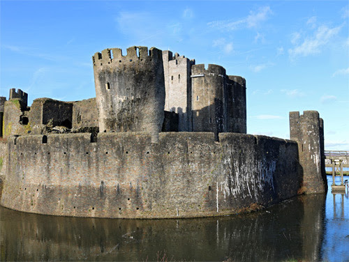 caerphillycastle.jpg