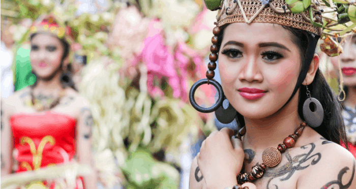  Motif  Dayak  Tato Baju Adat Batik Wanita Kebudayaan 