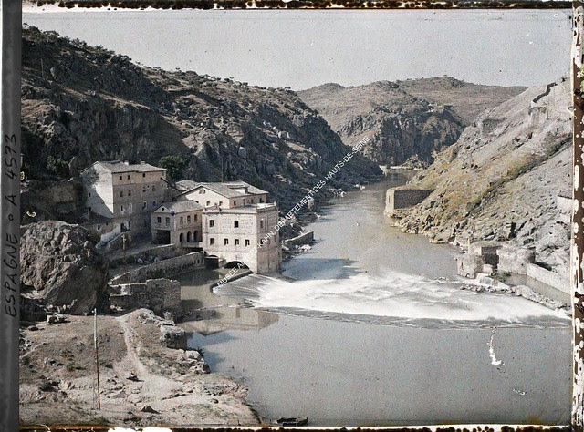 Torno del Tajo desde el Puente de Alcántara entre el 15 y el 17 de junio de 1914. Autocromo de Auguste Léon. © Musée Albert-Kahn - Département des Hauts-de-Seine 