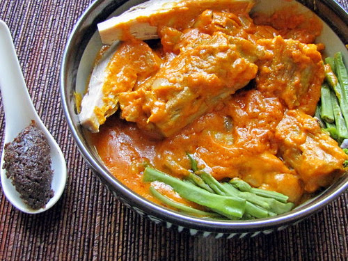 Pig Tail Kare Kare