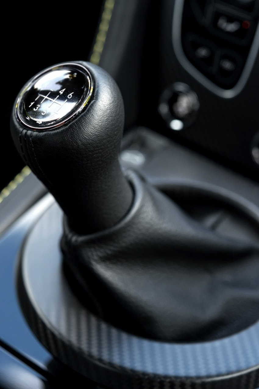 2017 Aston Martin V12 Vantage S gets 7-spd manual Image #472986